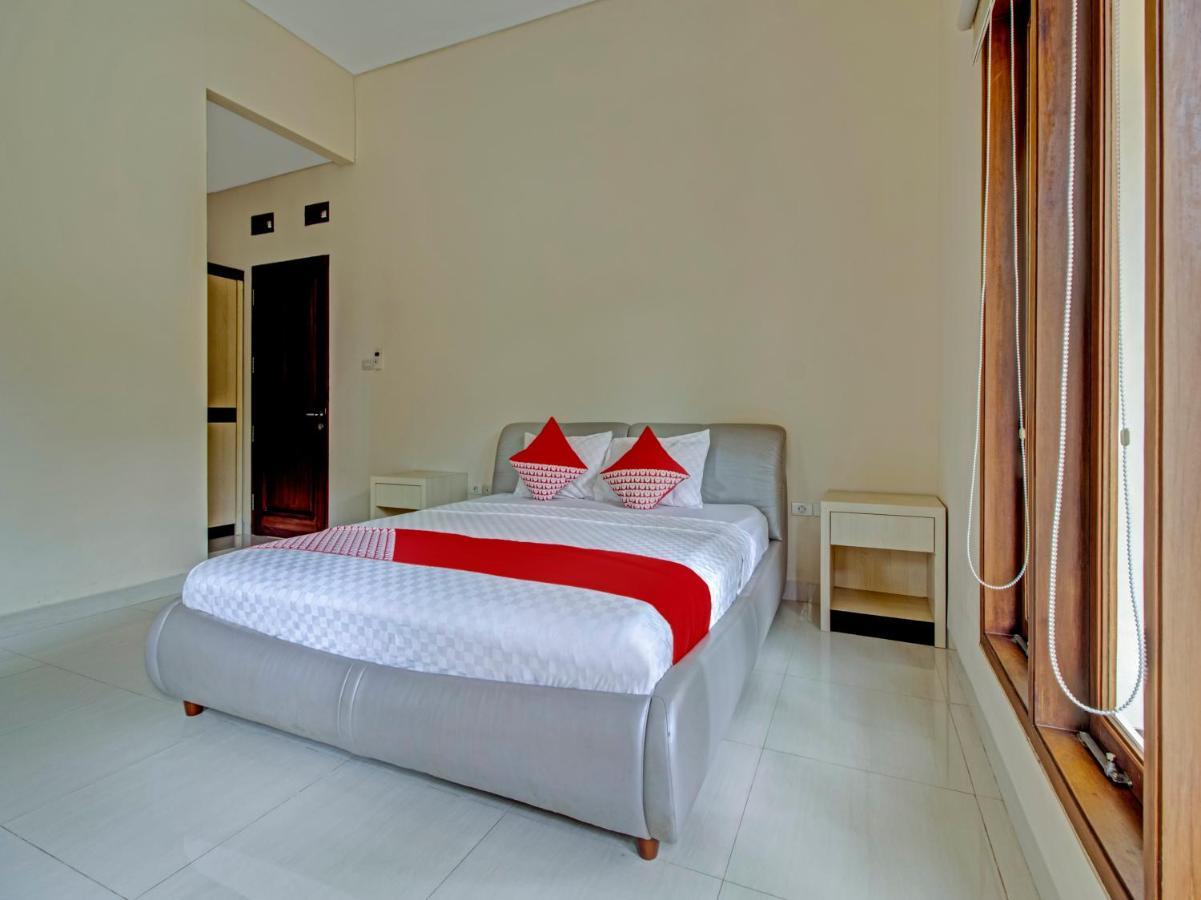 Oyo 89997 Hotel Bumi Kedaton Waterpark Bandar Lampung Exterior photo